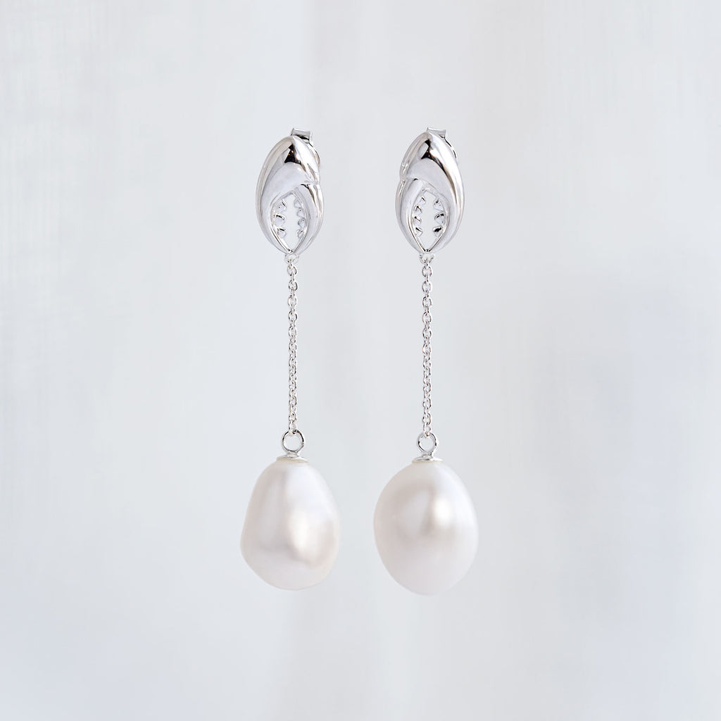 Crab Claw Pearl Earrings in Sterling Silver