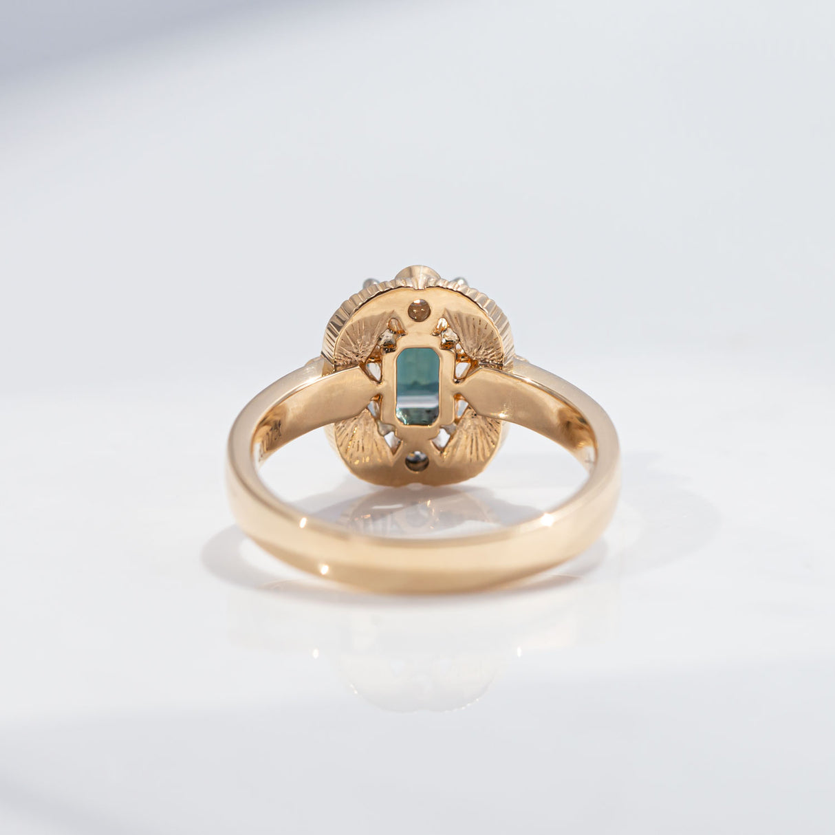 1.35 carat Teal Sapphire Twin Scarab ring with Diamonds in 18 carat Gold