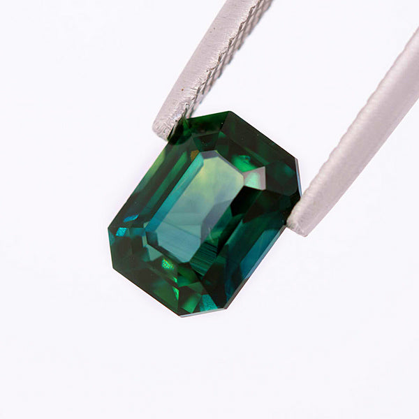 Blue/Green Bi-colour Teal Sapphire Emerald cut 3.20 carats