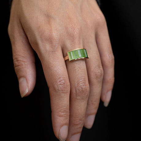 Unfolding Light ring with Pounamu in Yellow Gold or Platinum