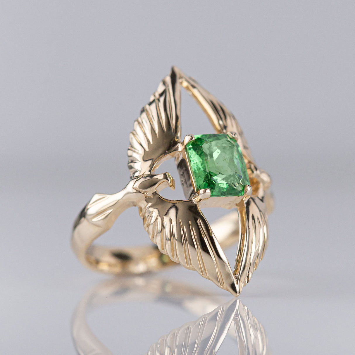 1.13 carat Tsavorite Twin Phoenix ring in 9 carat Gold