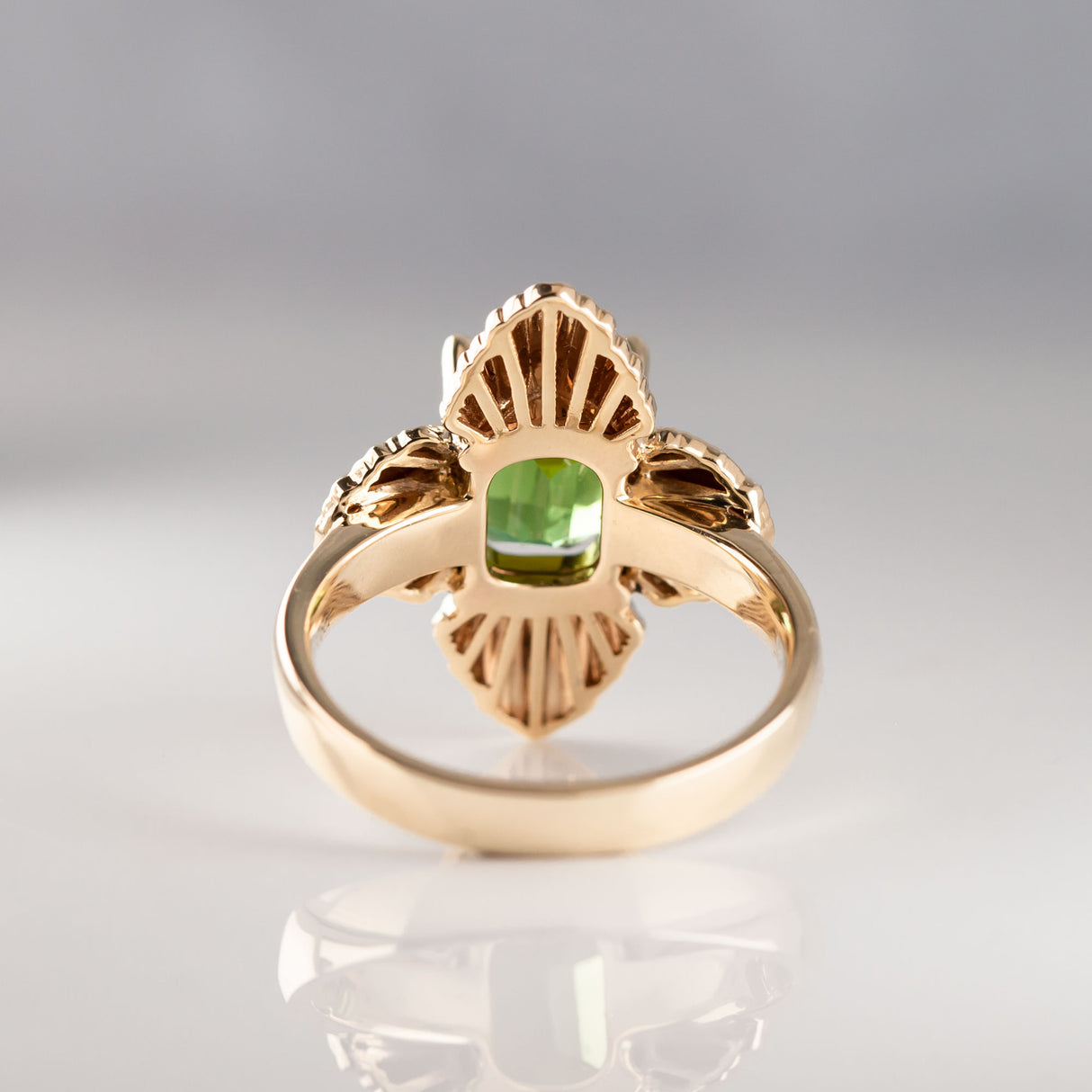 3.58 carat Green Tourmaline Gloria ring in 9 carat Gold