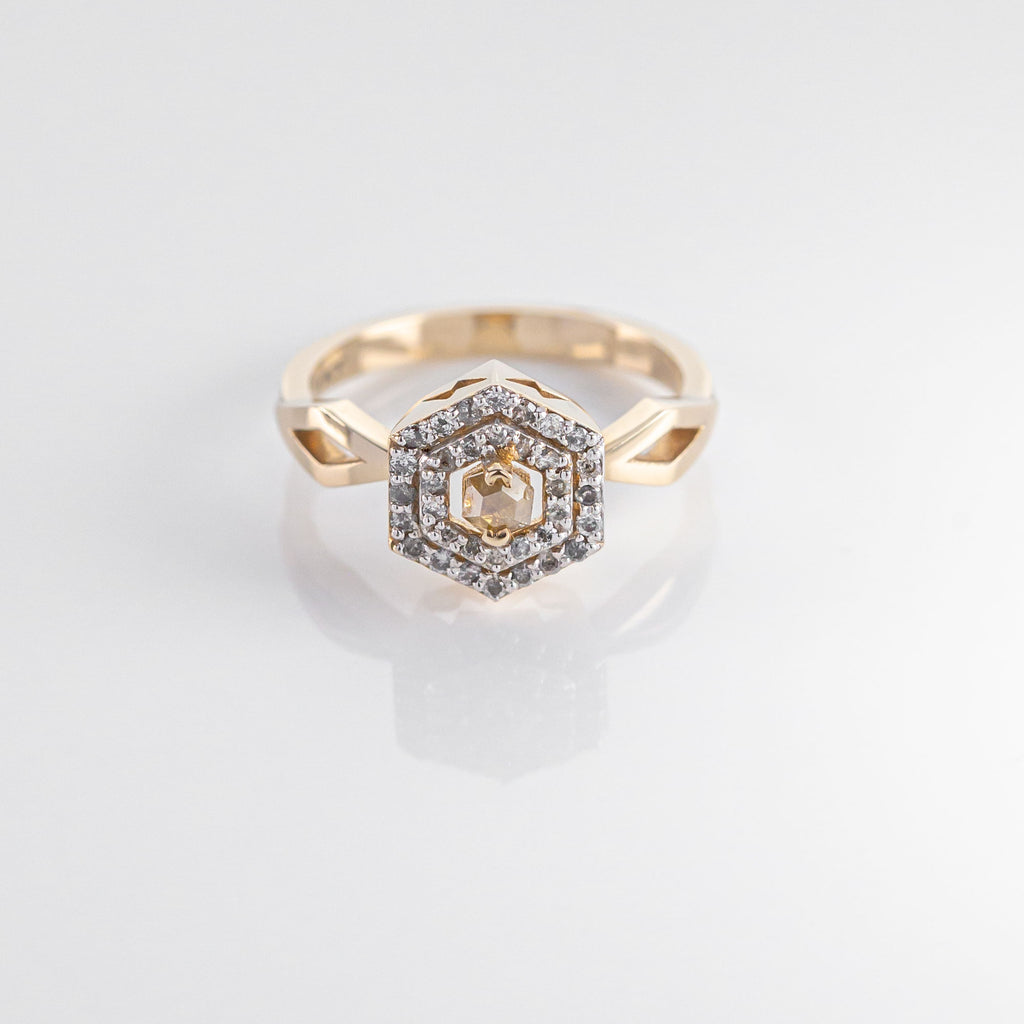 Space Odyssey Ring with character Cognac Diamond in 9 carat Yellow Gold