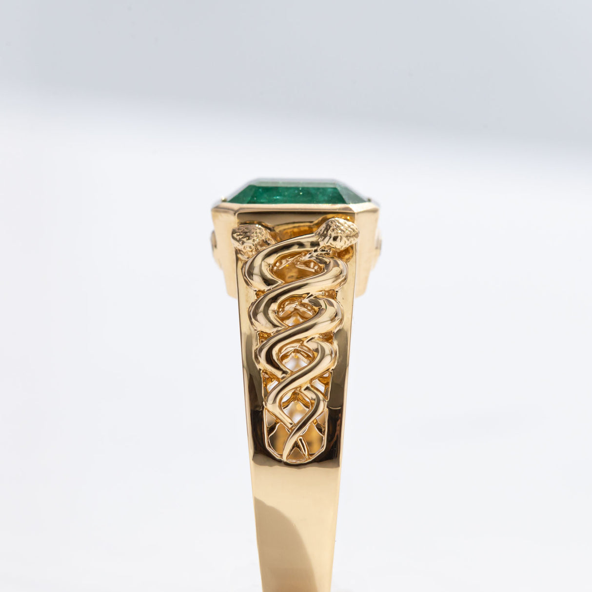 2.6 carat Emerald Golden Snake Bridge ring in 18 carat Gold