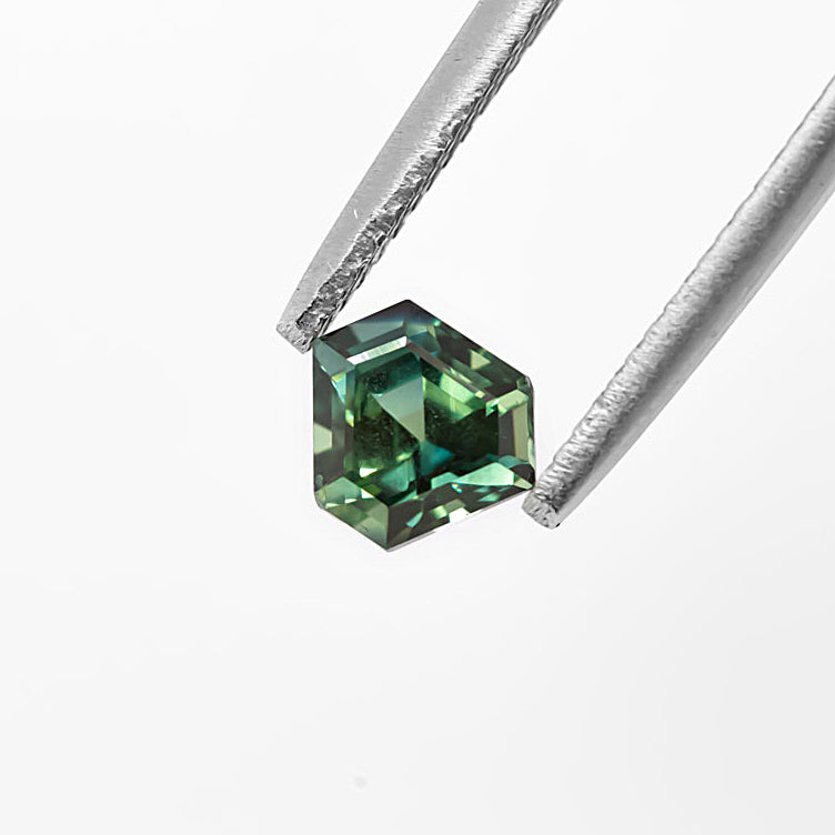 Green/Blue Parti Sapphire Trapezoid faceted 1.46 carat