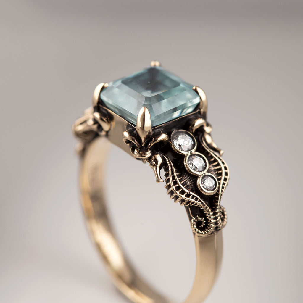 2.58 carat Aquamarine and Diamond Sunken Treasure ring in 9 carat Gold