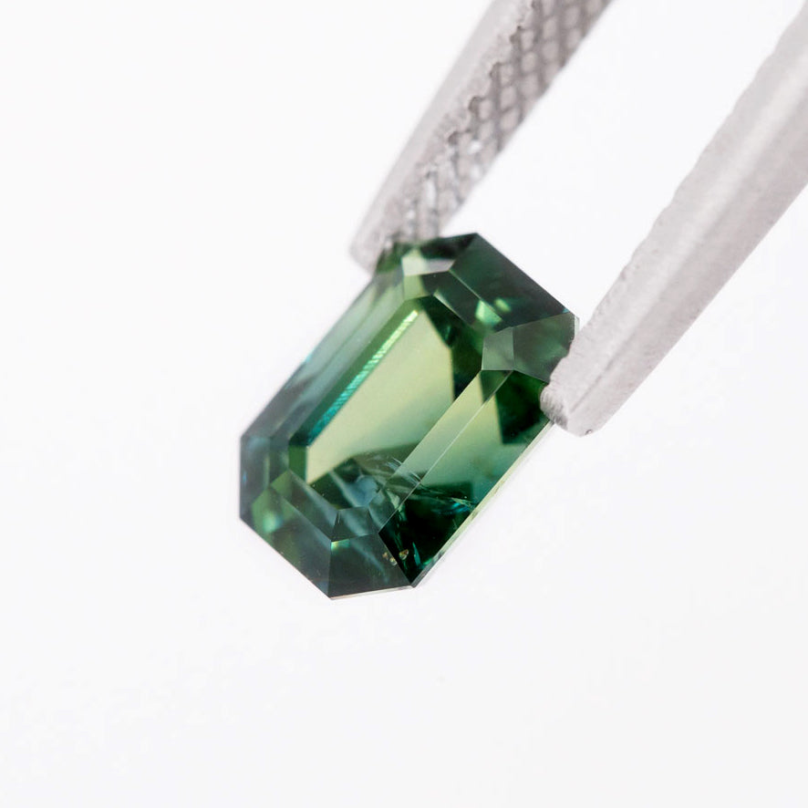 Bicolour Teal Sapphire Emerald cut 2.14 carat
