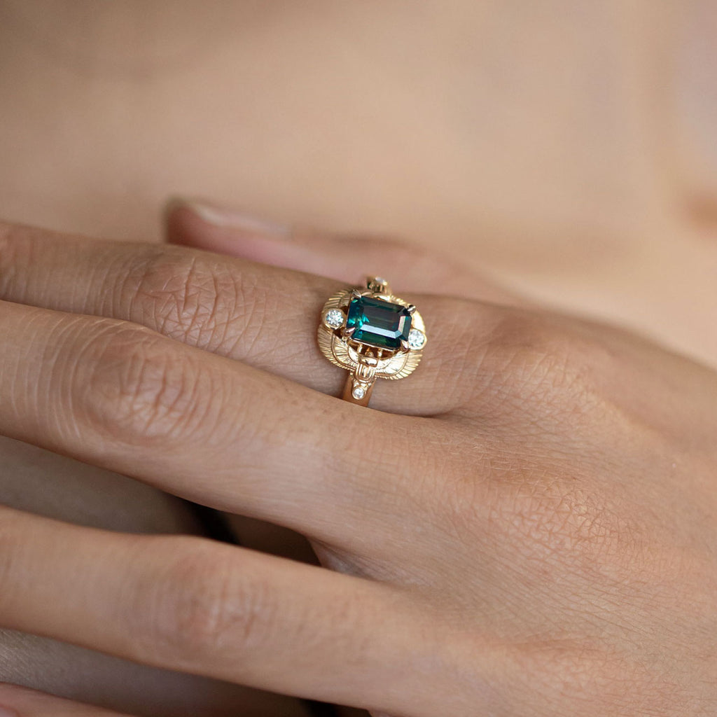 1.35 carat Teal Sapphire Twin Scarab ring with Diamonds in 18 carat Gold