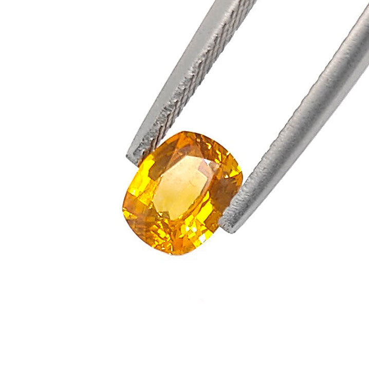 Golden Yellow Sapphire Rectangular Cushion cut 1.27 carat