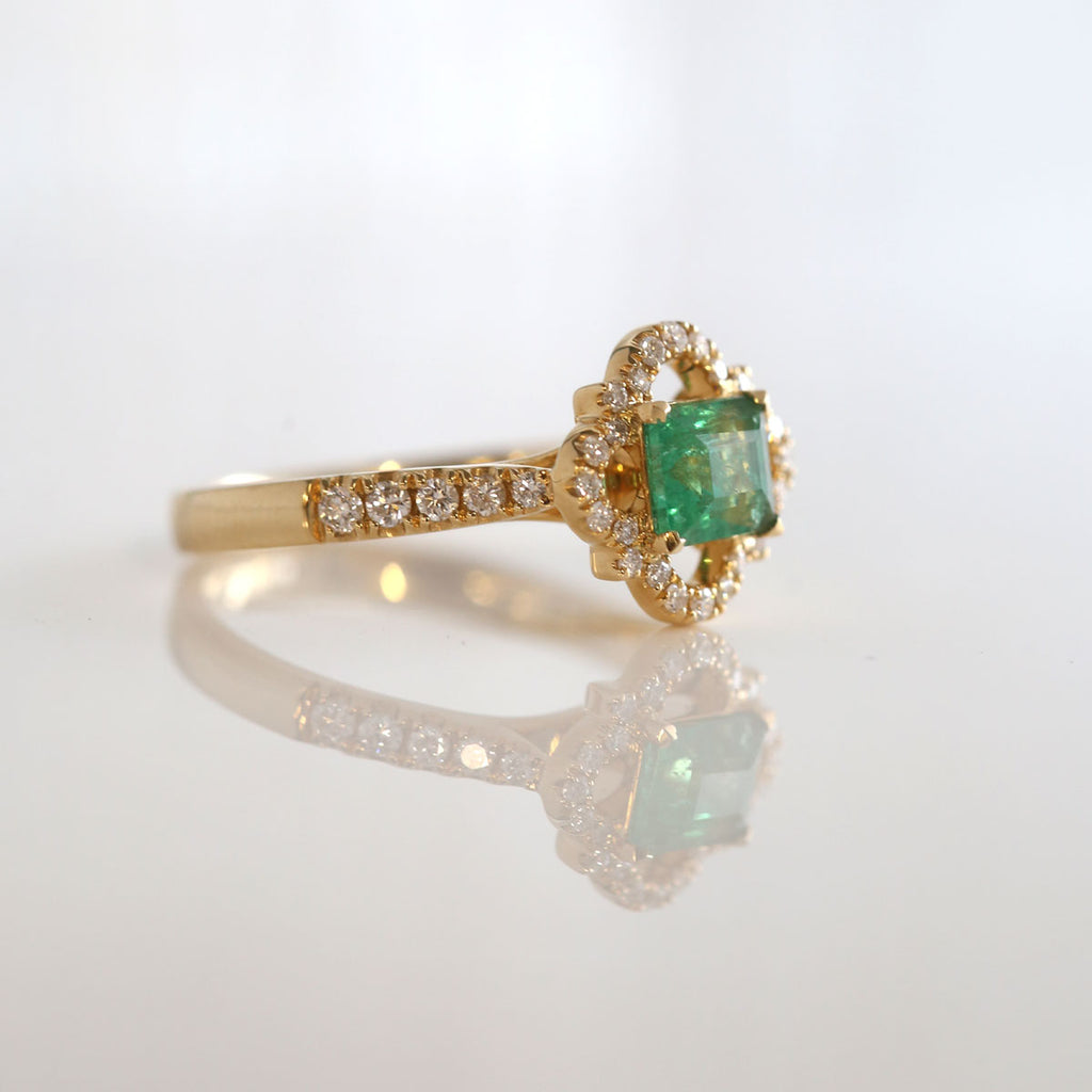 Emerald Maxine ring with Diamonds in 18 carat Yellow Gold
