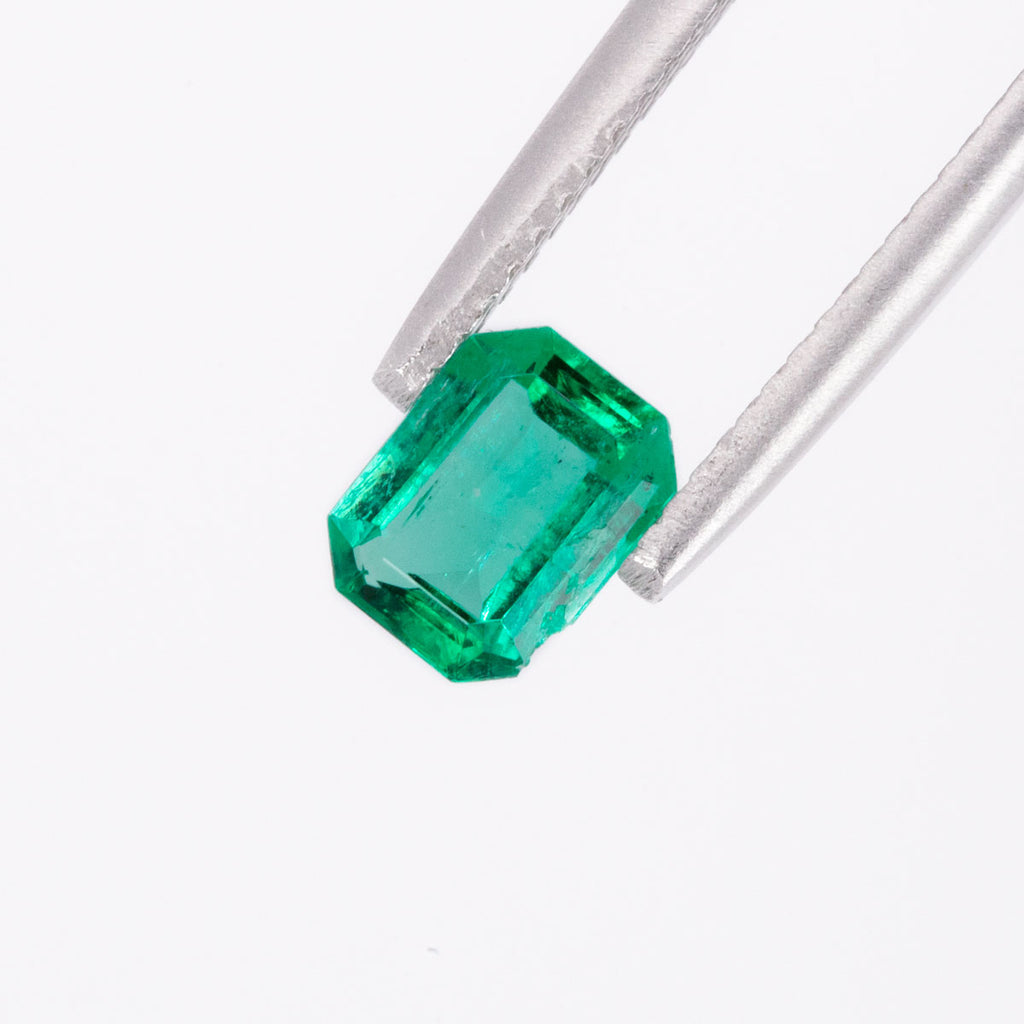 Vivid Green Emerald - Emerald cut 0.73 carats