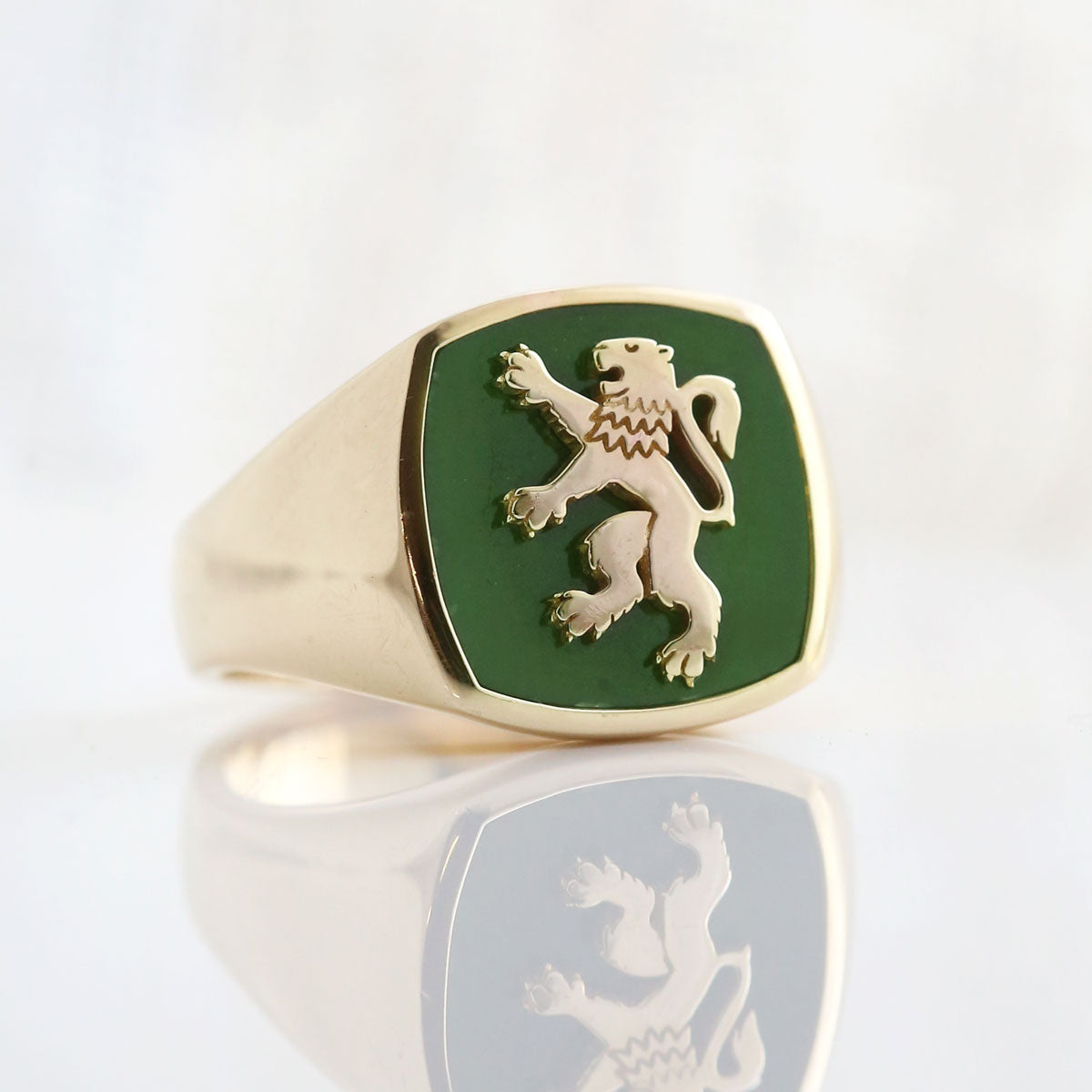 Pounamu Lion Crest Signet Ring