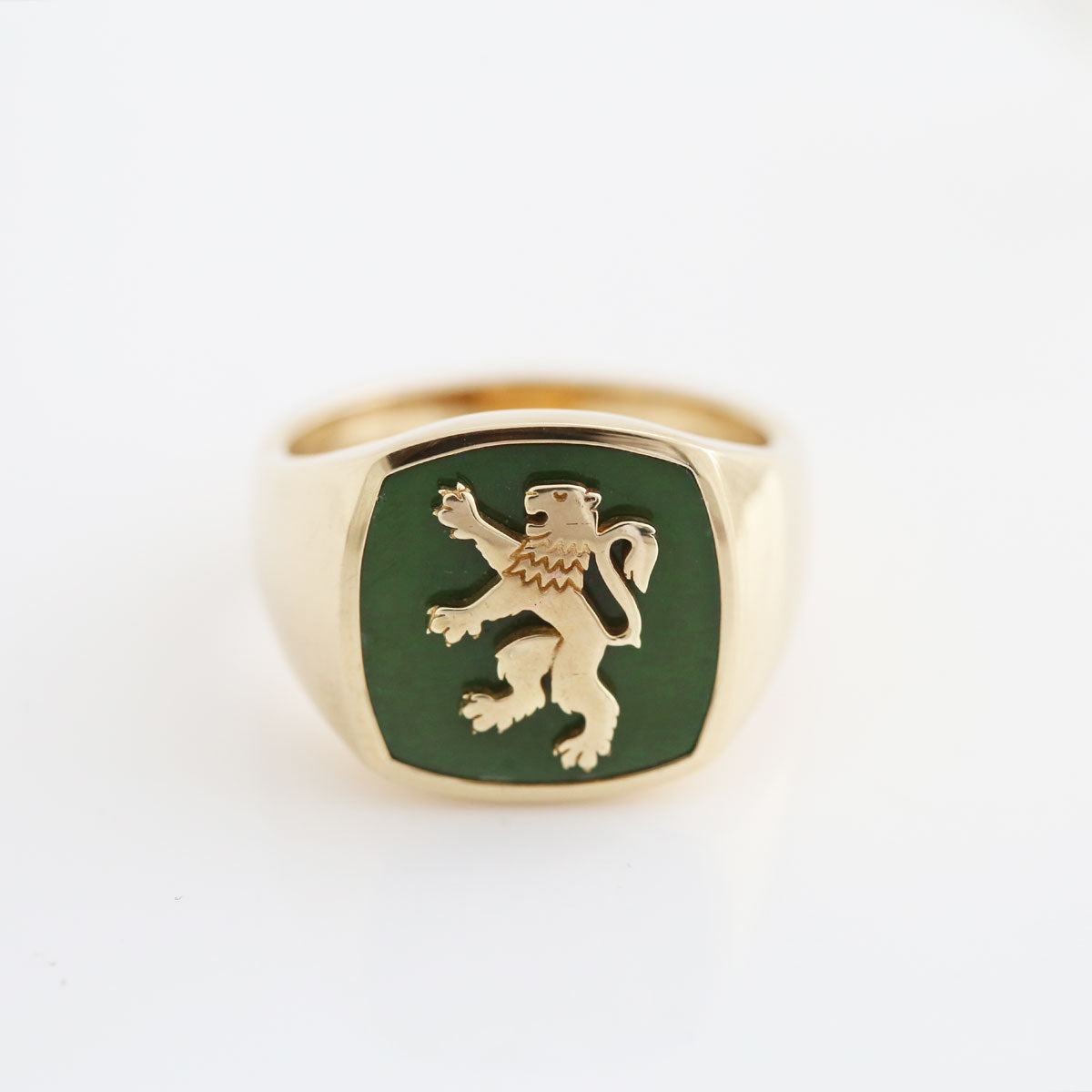 Pounamu Lion Crest Signet Ring