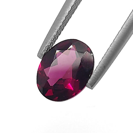 Deep Wine Pink Rhodolite Garnet Oval cut 2.6 carats