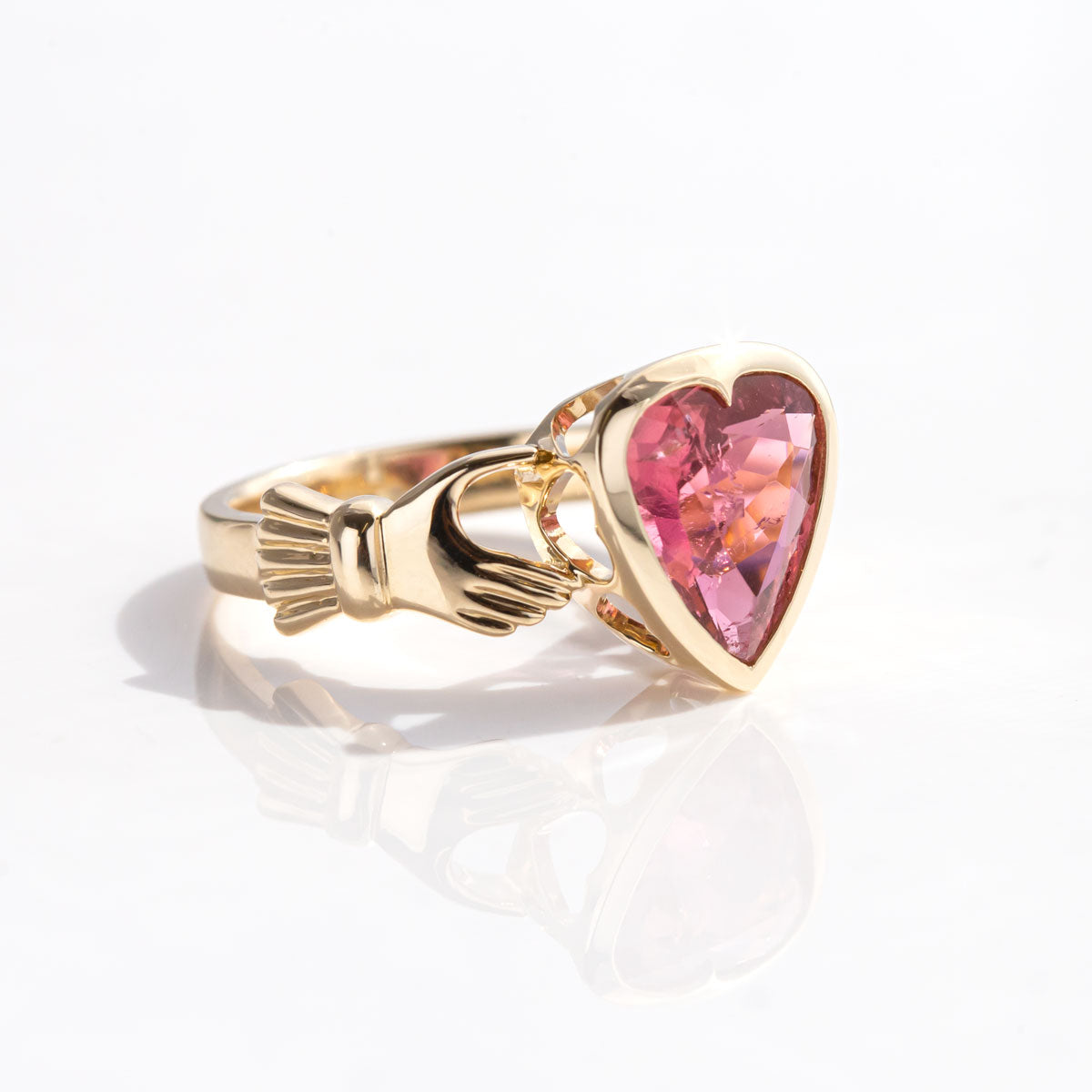 2.6 carat Pink Tourmaline Sweetheart ring in 9 carat Gold