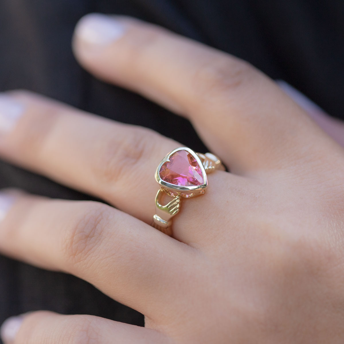 2.6 carat Pink Tourmaline Sweetheart ring in 9 carat Gold