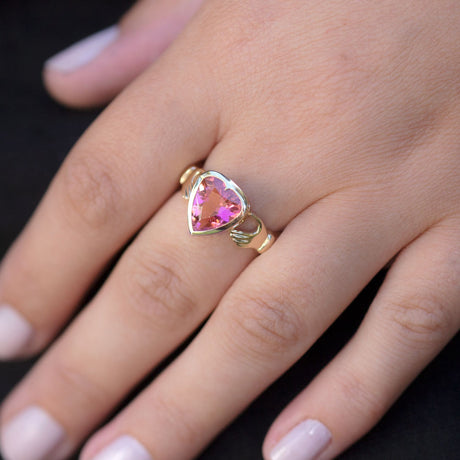 2.6 carat Pink Tourmaline Sweetheart ring in 9 carat Gold