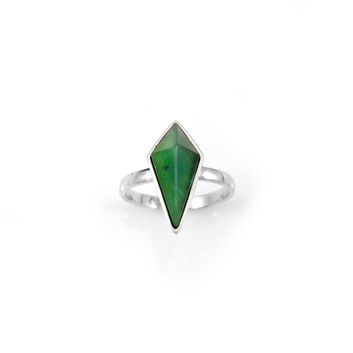 Pounamu Pinnacle Ring