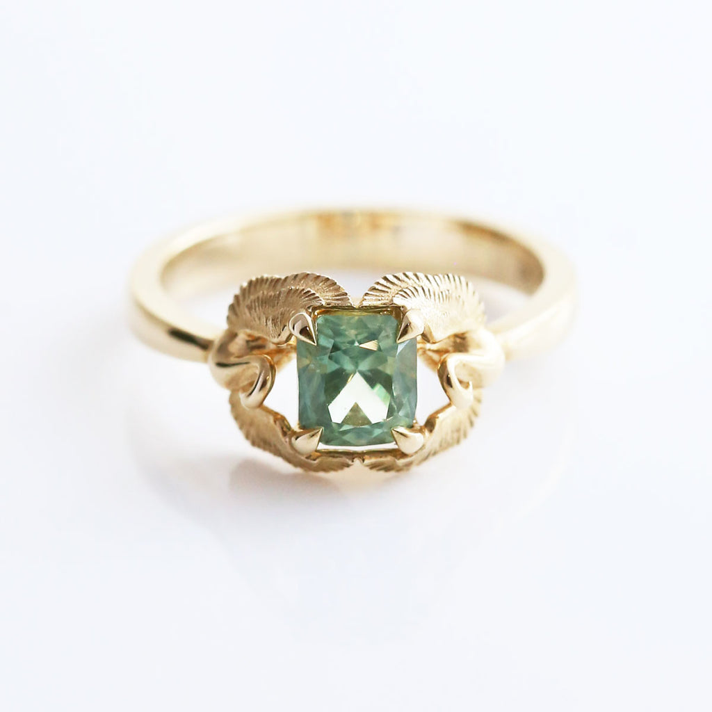 1.4 carat Parti Blue/Green/Yellow Sapphire Swan Queen ring in 9 carat Yellow Gold