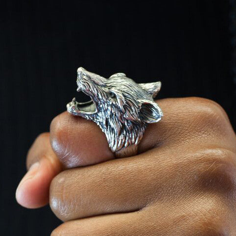 Wolf ring